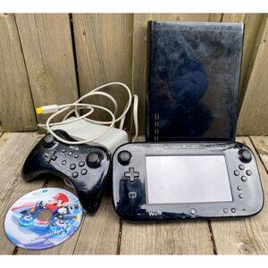 Nintendo Wii U Deluxe (WUP-101) 32GB - Console Bundle With Mario Party 8